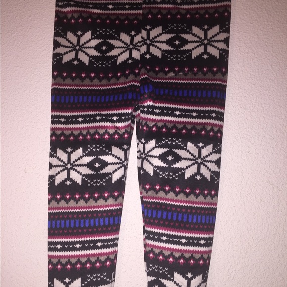 Let It Snow Flake Fleece Pants - Picture 4 of 12